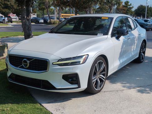 Used 2019 Volvo S60 T5 R-Design FWD image 5