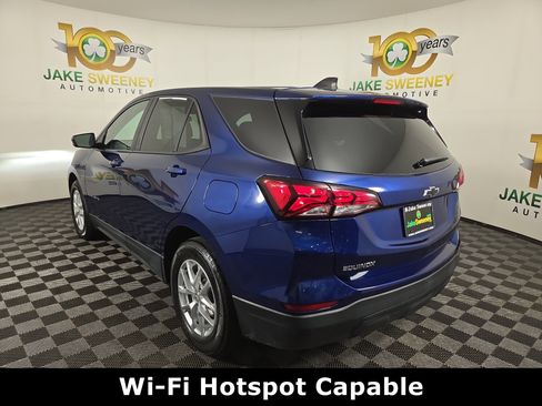 Used 2022 Chevrolet Equinox LS w/ LS Convenience Package image 6