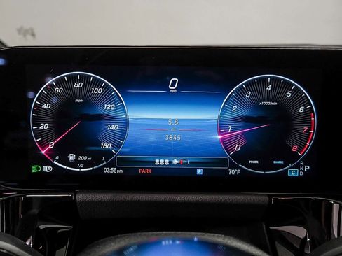 Used 2025 Mercedes-Benz GLA 250 image 25