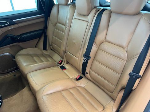 Used 2012 Porsche Cayenne Turbo AWD/4WD image 34