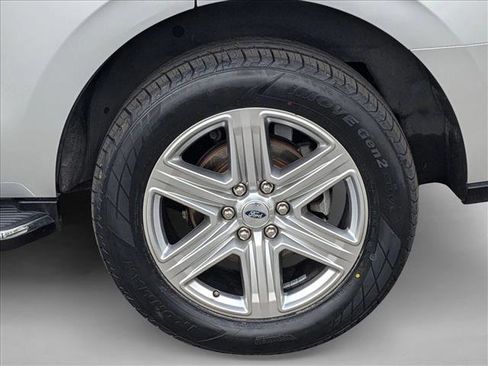 Used 2019 Ford Expedition XLT w/ Equipment Group 202A image 23