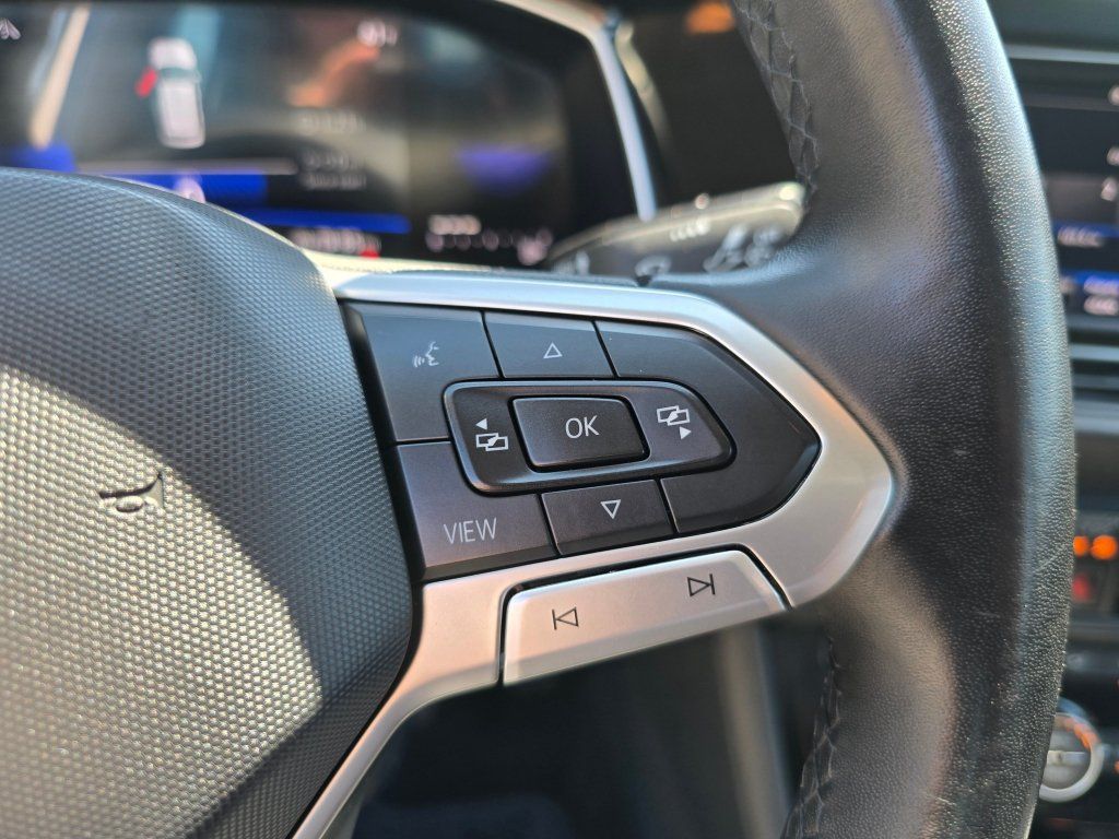Used 2024 Volkswagen Jetta SE FWD image 6