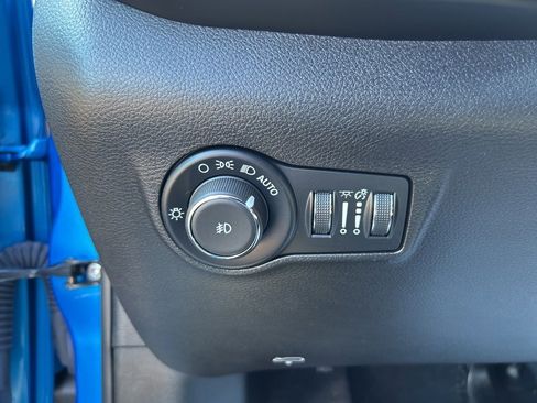 Used 2024 Jeep Compass Trailhawk w/ Trailhawk Convenience Group image 25