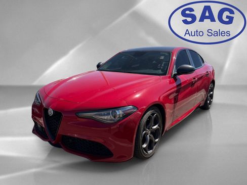 Used 2018 Alfa Romeo Giulia Ti Sport w/ Quick Order Package 22U Sport RWD image 5