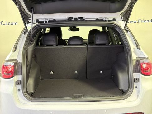 New 2026 Jeep Compass Limited AWD/4WD image 7