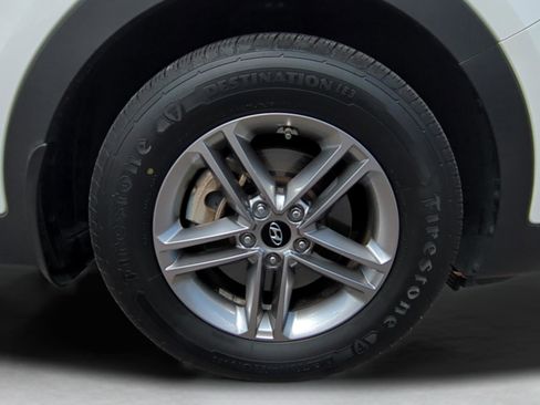 Used 2017 Hyundai Santa Fe Sport FWD image 23