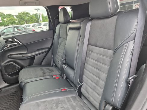Used 2024 Mitsubishi Outlander SE AWD/4WD image 29