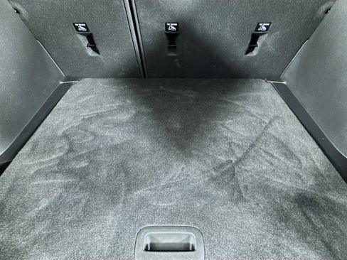 Used 2024 Chevrolet Trax RS w/ Sunroof Package FWD image 33