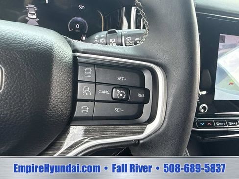 Used 2022 Jeep Wagoneer Series II AWD/4WD image 28
