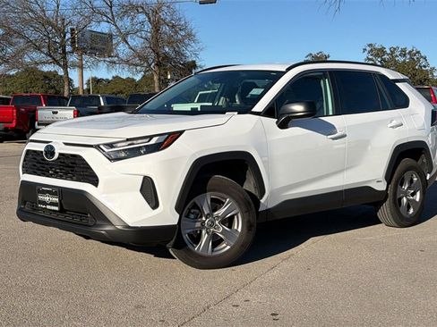 Used 2025 Toyota RAV4 LE image 49