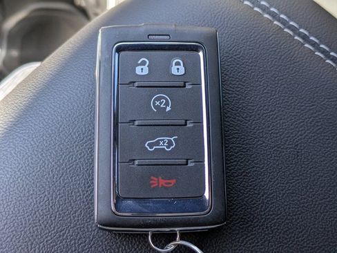 New 2025 Jeep Grand Cherokee Altitude image 26