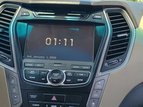 Used 2015 Hyundai Santa Fe GLS w/ Option Group 03 FWD image 12