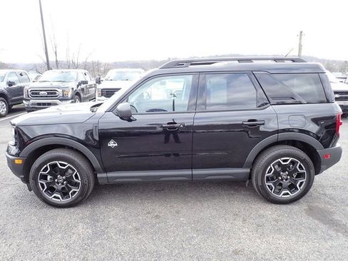 Certified 2025 Ford Bronco Sport Outer Banks w/ Outer Banks Tech Package+ AWD/4WD image 2
