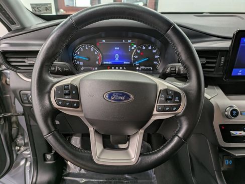 Used 2022 Ford Explorer XLT w/ Class IV Trailer Tow Package image 19