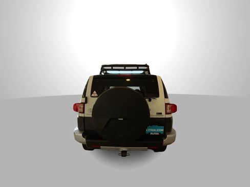 Used 2010 Toyota FJ Cruiser 4WD image 7