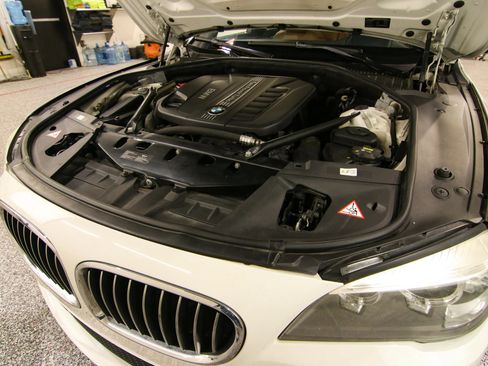 Used 2015 BMW 740Ld xDrive AWD/4WD image 38
