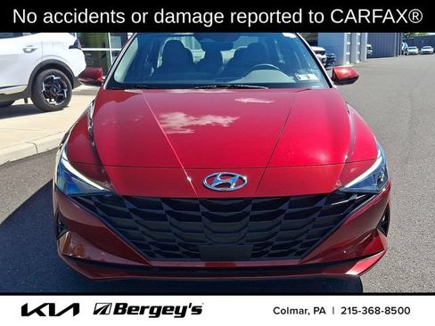 Used 2023 Hyundai Elantra SEL w/ Convenience Package FWD image 2