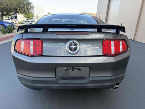 Used 2010 Ford Mustang Premium image 21