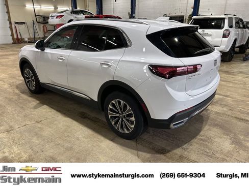 Used 2024 Buick Envision Preferred image 8