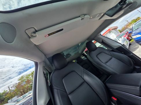 Used 2020 Tesla Model Y Long Range image 22