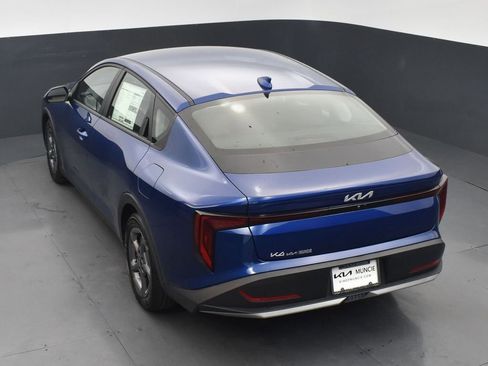 Certified 2025 Kia K4 LXS FWD image 43