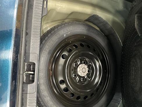 Used 2021 Toyota Camry SE image 38