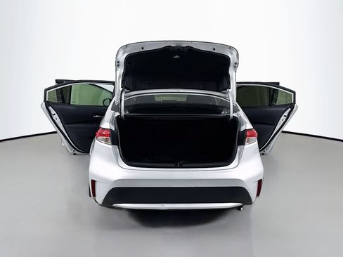 Used 2020 Toyota Corolla LE FWD image 15