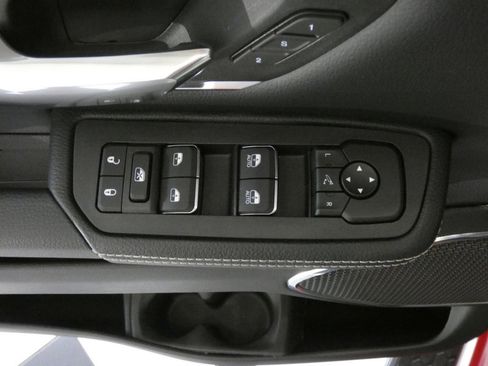 New 2026 RAM 1500 Laramie w/ Chrome Appearance Group AWD/4WD image 21