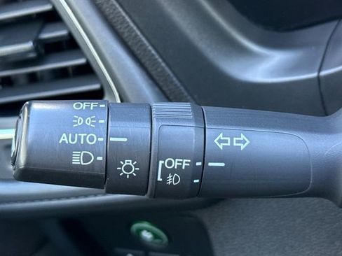 Used 2021 Honda HR-V EX image 9