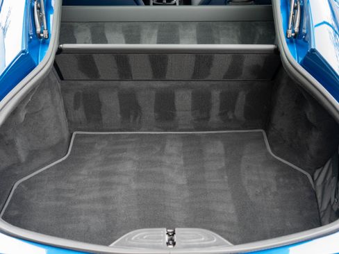 Used 2022 Aston Martin V8 Vantage Coupe image 30