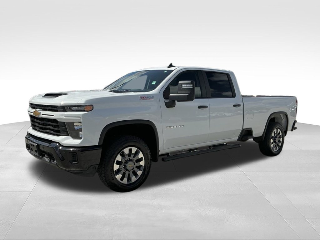 Used 2025 Chevrolet Silverado 2500 Custom w/ Custom Value Package AWD/4WD image 2