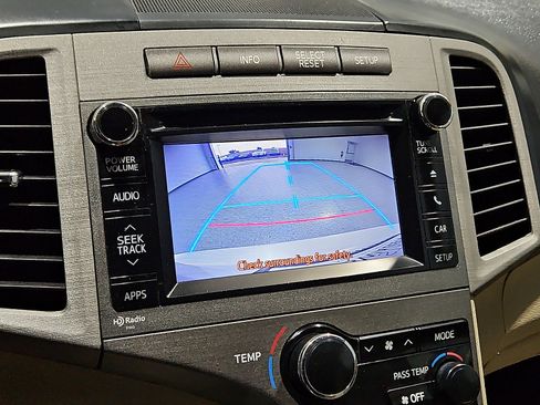 Used 2013 Toyota Venza XLE FWD image 19