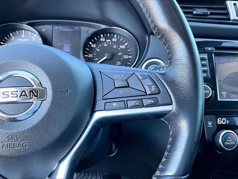 Used 2017 Nissan Rogue Sport SL w/ SL Premium Package FWD image 25