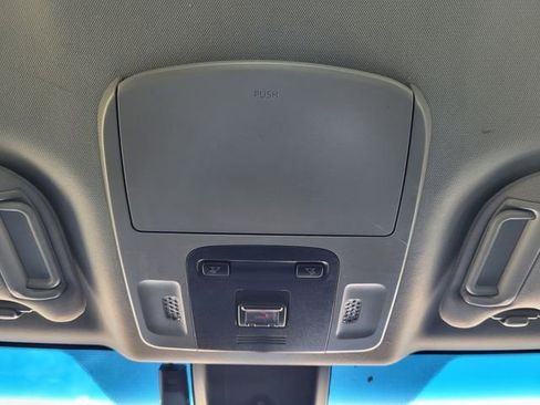 Used 2020 Toyota Camry SE FWD image 19