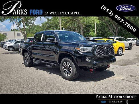 Used 2023 Toyota Tacoma TRD Sport w/ Technology Package AWD/4WD image 1