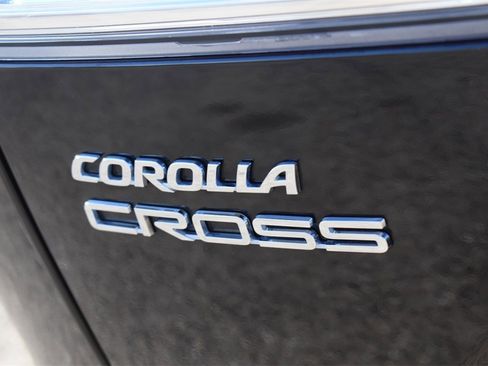 Used 2024 Toyota Corolla Cross LE w/ Moonroof Package image 18