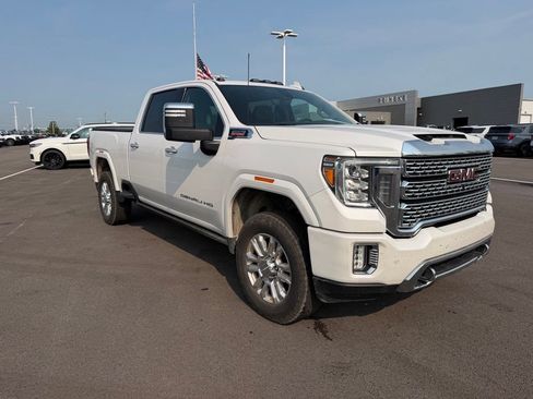 Used 2022 GMC Sierra 3500 Denali w/ Denali Ultimate Package AWD/4WD image 3