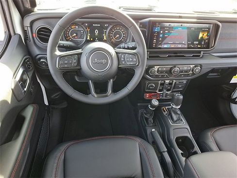 Used 2026 Jeep Wrangler Unlimited Rubicon w/ Xtreme 35 Tire Package image 9