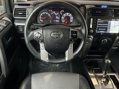 Used 2022 Toyota 4Runner SR5 Premium w/ Moonroof Package image 16