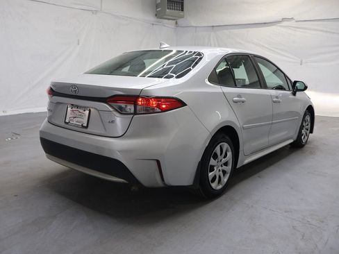Used 2022 Toyota Corolla LE FWD image 7