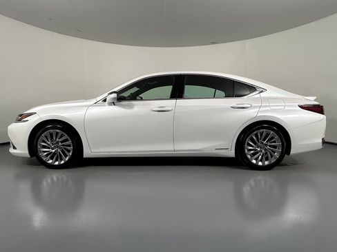 Used 2022 Lexus ES 300h w/ Luxury Package FWD image 5