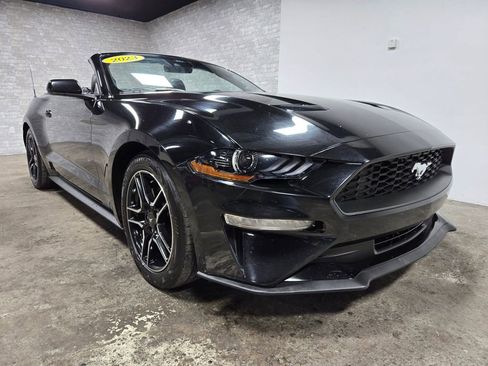 Used 2023 Ford Mustang Premium image 8