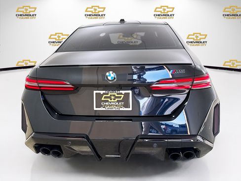 Used 2025 BMW M5 w/ Executive Package image 6