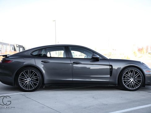 Used 2018 Porsche Panamera 4S image 17