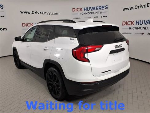 Used 2020 GMC Terrain SLE w/ Driver Convenience Package image 4