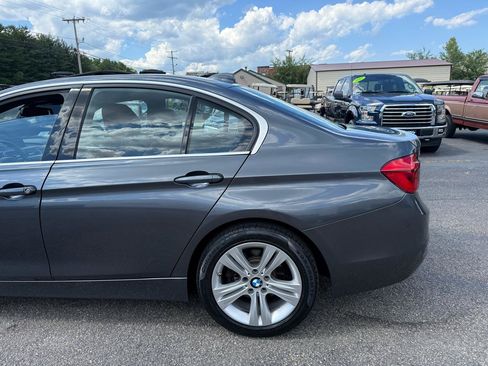 Used 2017 BMW 330i xDrive Sedan AWD/4WD image 10