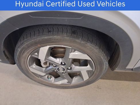 Certified 2021 Hyundai Venue SEL image 16