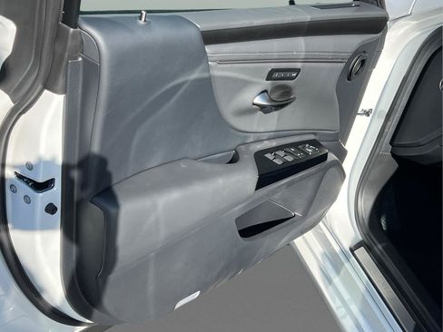 Used 2025 Lexus ES 350 w/ Premium Package FWD image 11