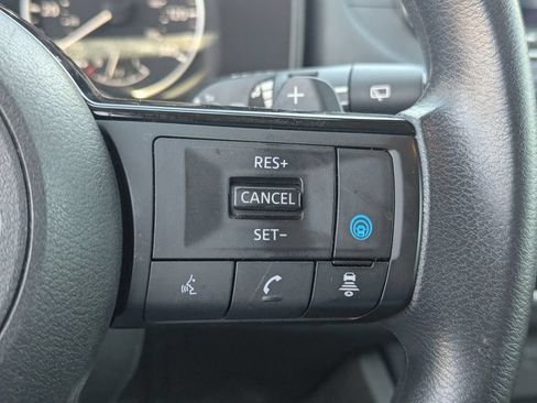 Used 2023 Nissan Rogue SV AWD/4WD image 22