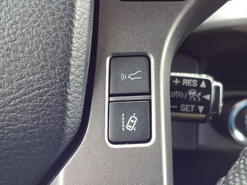 Used 2023 Toyota Tacoma TRD Off-Road image 28